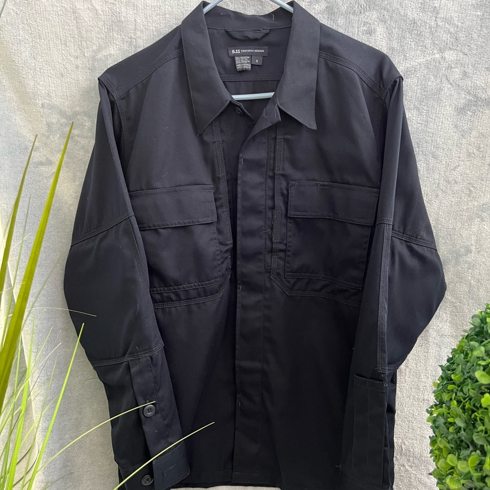 5.11 tactical long sleeve multi pocket size small